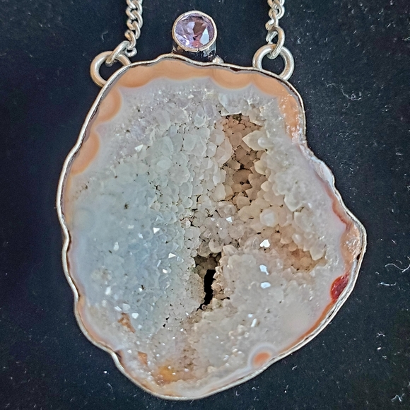 New Agate Geode Druzy and Amethyst Silver Necklace - Picture 6 of 16